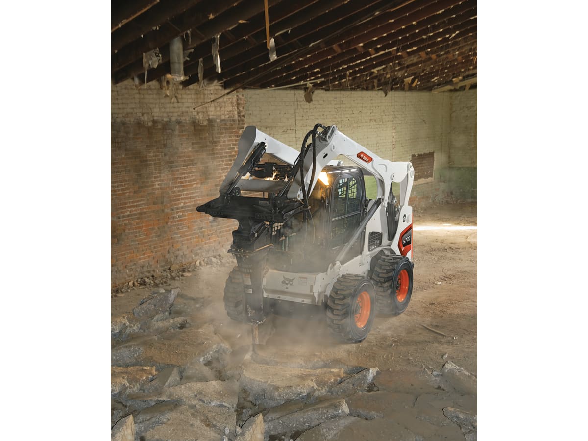 Bob Cat S770 Skid-Steer Loader