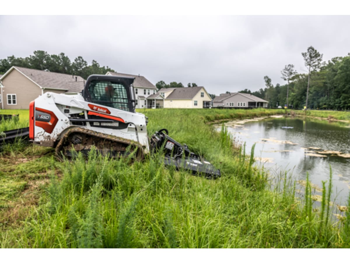 Bob Cat T550 Compact Track Loader