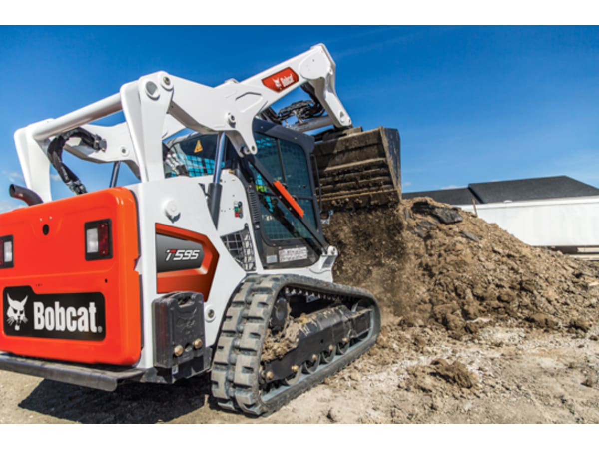 Bob Cat T595 Compact Track Loader