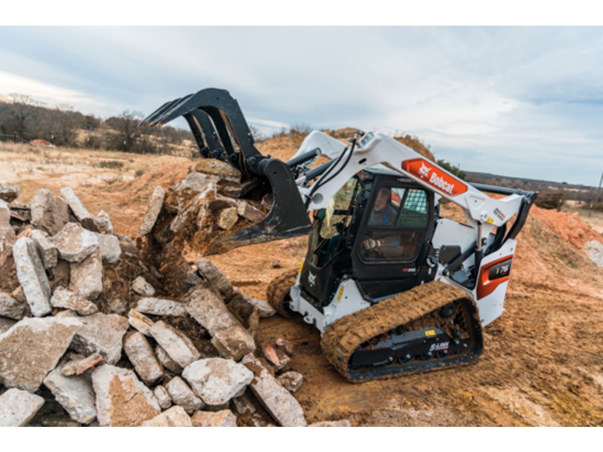 Bob Cat T76 Compact Track Loader