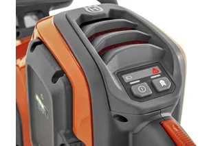 Husqvarna Power Axe 350i Chainsaw (battery and charger included)