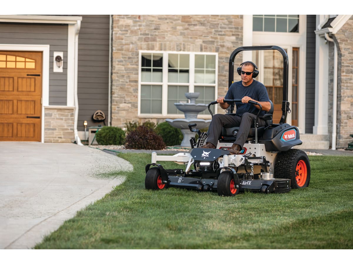 Bob Cat ZT6000e Electric Zero-Turn Mower