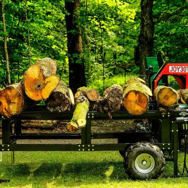 Vallee Forestry Equipment RM4 – Heavy Duty Mobile Log Table with Hydraulic Infeed