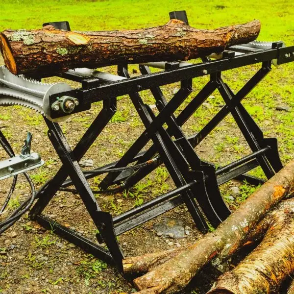 Vallee Forestry Equipment RM1 – Log Lift with Hydraulic Infeed