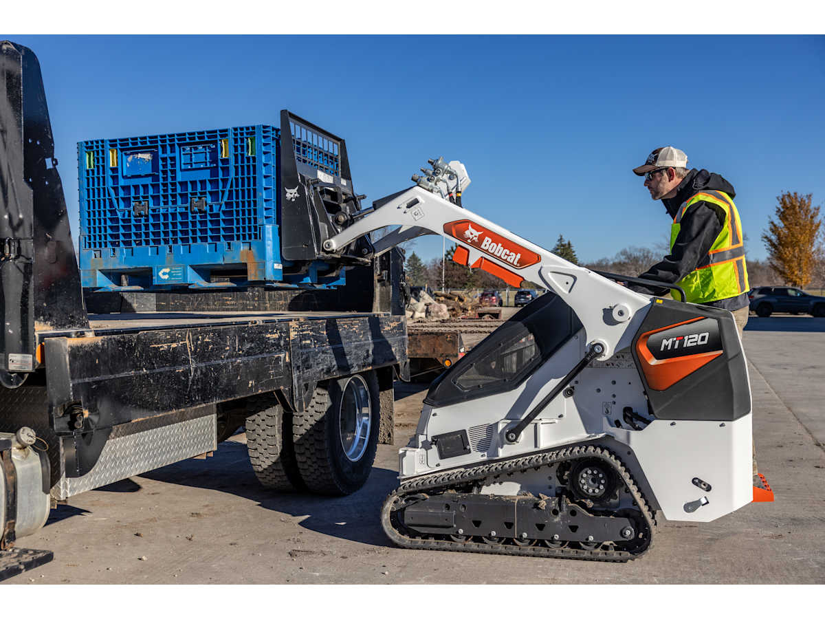 Bob Cat MT120 Mini Track Loader