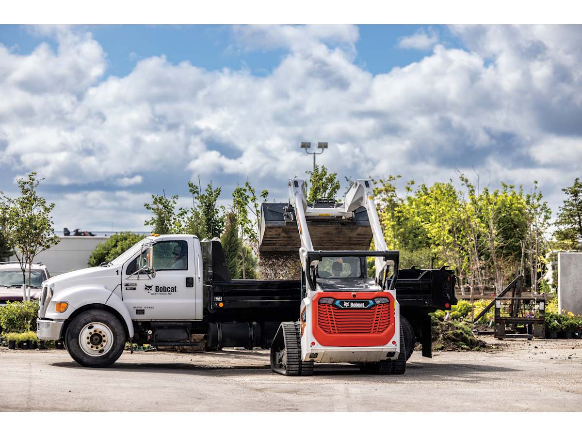 Bob Cat T7X Electric Compact Track Loader