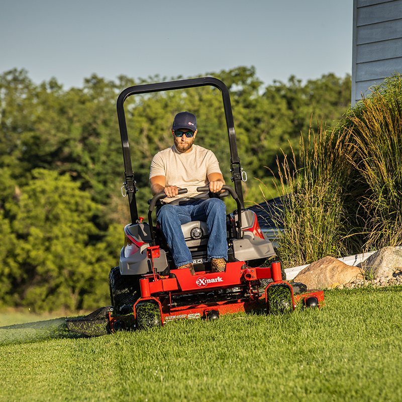 Exmark Radius S-Series with 20.5 HP* Kawasaki FX651V Engine and 48” Ultracut Series 3 Deck